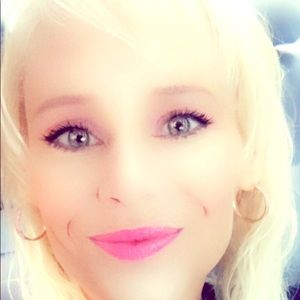 Meet Posher: Christy ❤️ Thanks for Stopping By! 🛍